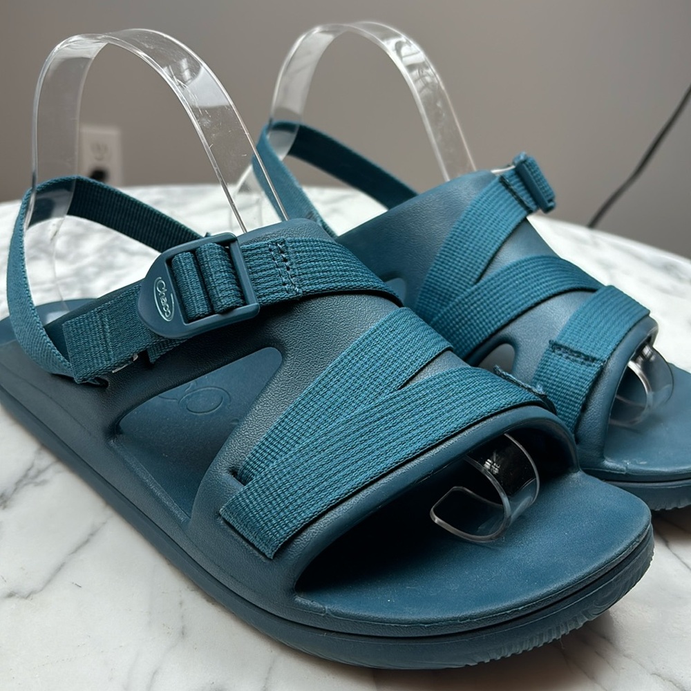 CHACO SANDALS TEAL SIZE 8